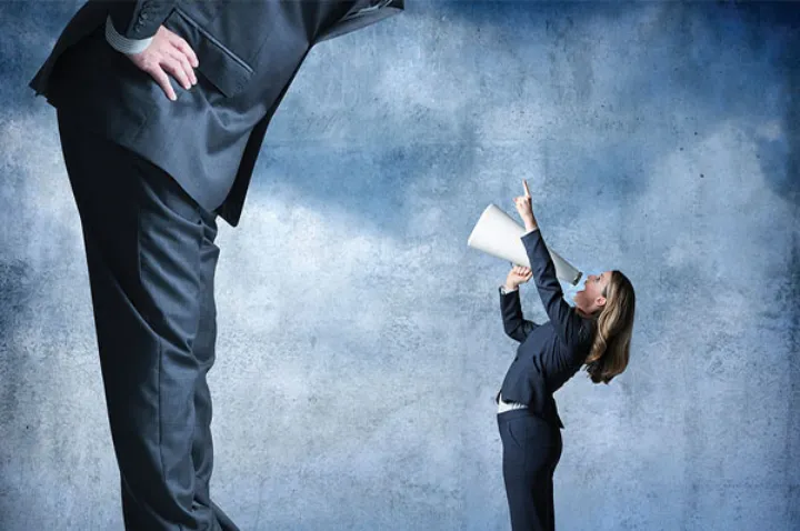 یک چهارم مردم، کتک خوردن زنان از همسرانشان را عادی می‌دانند